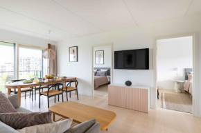 Stylish 3BR Flat w Two Balconies